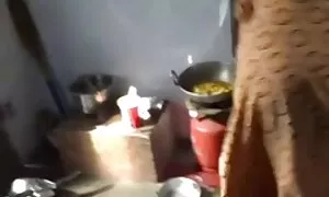 私はコンドームを入れて、ロシアの女の子を性交する 素人 女性 動画