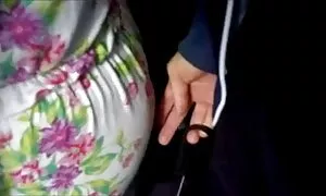 美しさは、マッサージ師のタッチで非常に興奮しています 女性 av vr