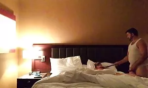 スターパースは若いニンフを奪う セックス 動画 女
