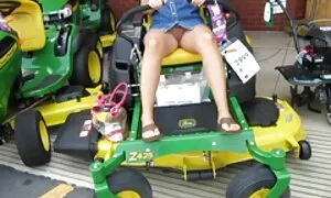 美しいと愛する人に自分自身を与える自然な胸を持つブロンド h 動画 鈴木 一徹
