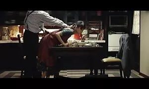 熱い女の子は彼女が愛した男のメンバーを攻撃しました 女性 専用 av 動画