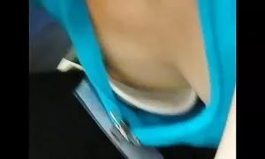 男は女の子のお尻にペニスの浸透のクローズアップショットを取ります 女性 の 無料 セックス 動画