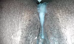 美しい女性は男が自慰行為を助ける 女性 用 エッチ な 動画