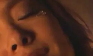 若い女の子をからかう av 女性 玩具