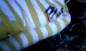 成人男性は彼女の姪の膣を兼で満たします 女の子 の ため の セックス 動画