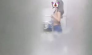 エレガントで鏡の前で自分自身を満足させる 女性 用 av 潮吹き